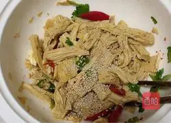 Illustration of how to make cold yuba 11