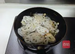 Illustration of how to make sweet and sour lotus root slices 6