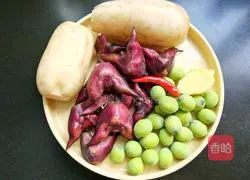 Illustration of the Three Treasures of Lotus Pond 2