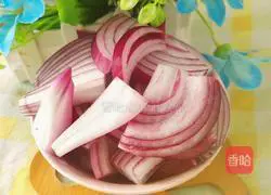 Illustration of how to stir-fry lotus white onions 2