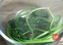 Illustration of making enoki mushroom tofu skin rolls 5