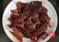 Illustration of how to make cold yuba and celery 8