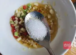 Illustration of how to mix spinach with peanuts 13