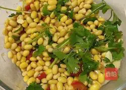 Illustration of how to make cold soybeans 8