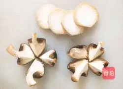 Serve all asparagus in soup Illustration of how to make a vegetarian meal 2