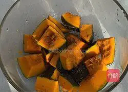 Roasted Pumpkin Recipe Illustration 5