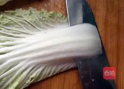 Illustration of how to mix cabbage with vermicelli 3