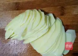 Illustration of how to make green pepper and potato shreds 2