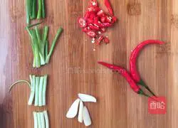 Illustration of how to make fried wild rice 3