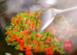 Illustration of how to make stir-fried four diced vegetables 12