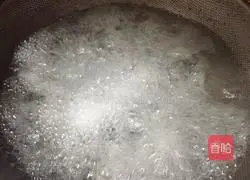 Illustration of how to stir-fry dry silk 8