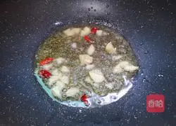 Illustration of how to stir-fry mushrooms with asparagus 11 