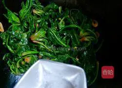 Illustration of how to make an edible Christmas tree 7