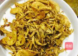 Illustration of how to make cumin shredded vegetarian chicken wings 6