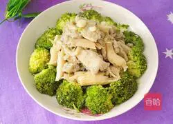 Illustration of how to stir-fry broccoli with oyster mushrooms 11
