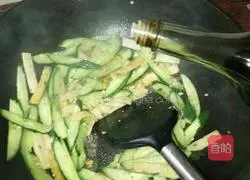 Illustration of how to make fried cucumber with fish cakes 7