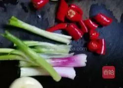 Illustration of how to make Overlord Chicken 1