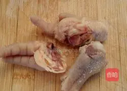 Chicken Feet with Pickled Peppers Illustration of how to do it 5