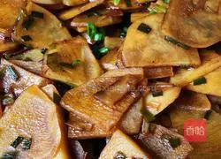 Illustration of how to make braised potato slices 4