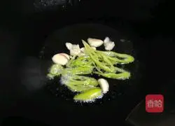 Illustration of how to make spicy and sour potato shreds 2