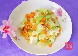Illustration of how to cook cabbage and carrots 11