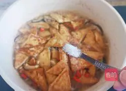 Illustration of how to make stir-fried tofu with mushrooms 11