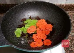 Illustration of how to cook lettuce and fungus 7