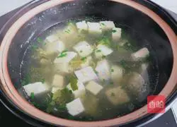 Illustration of how to make toon tofu soup 10