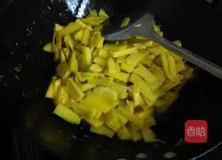 Illustration of how to make stir-fried pumpkin 5
