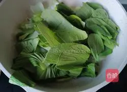 Illustration of how to stir-fry rapeseed with olive oil 6