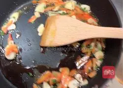 Illustration of how to make delicious stir-fried lettuce 5