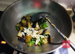 Illustration of how to make three fresh vegetables 10