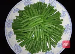 Illustration of how to make beans with garlic and tofu sauce 3