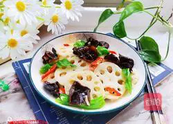 Illustration of how to make fried lotus root with fungus 13