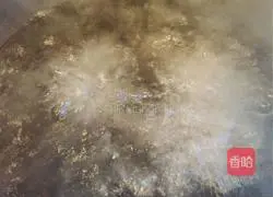 Illustration of how to make cold mung bean sprouts 2