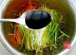 Illustration of how to make cold and spicy potato shreds 5