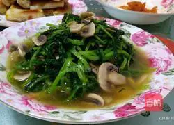 Illustration of how to make stir-fried chicken with mushrooms 3