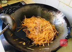 Illustration of how to make spicy and sour potato shreds 6