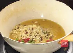 Illustration of how to make spicy and smelly dried seeds 9