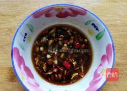 Illustration of how to make cold cucumber and dried beans 3