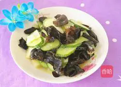 Illustration of how to stir-fry fungus with potatoes and cucumbers 13
