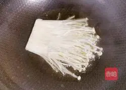 Illustration of how to make garlic mushrooms 5