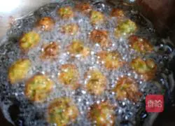 Illustration of how to make fried green radish balls 13