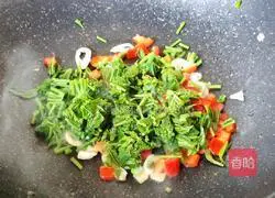 Illustration of how to make fried toon and dried beans 10