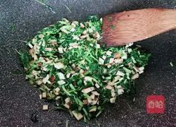 Illustration of how to make five-spice dry-fried malan head 8