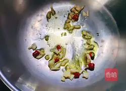 Illustration of how to make Liangpi fragrant dried cucumbers 4