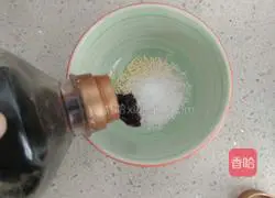 Illustration of how to make cold cucumber 10