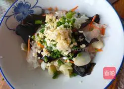 Illustration of how to mix lily with fungus 10