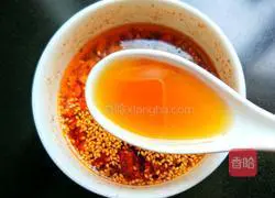 Illustration of how to make cold fungus, yuba and cucumber 15