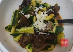 Illustration of how to make fungus mixed with cucumber 6